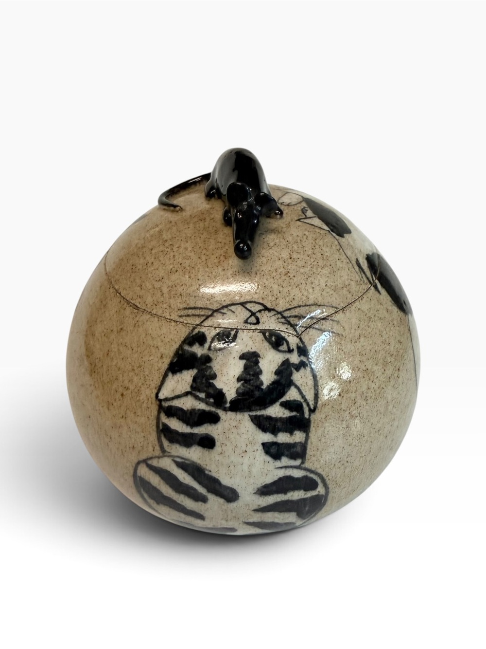 Ana Varela pottery cat and mouse jar